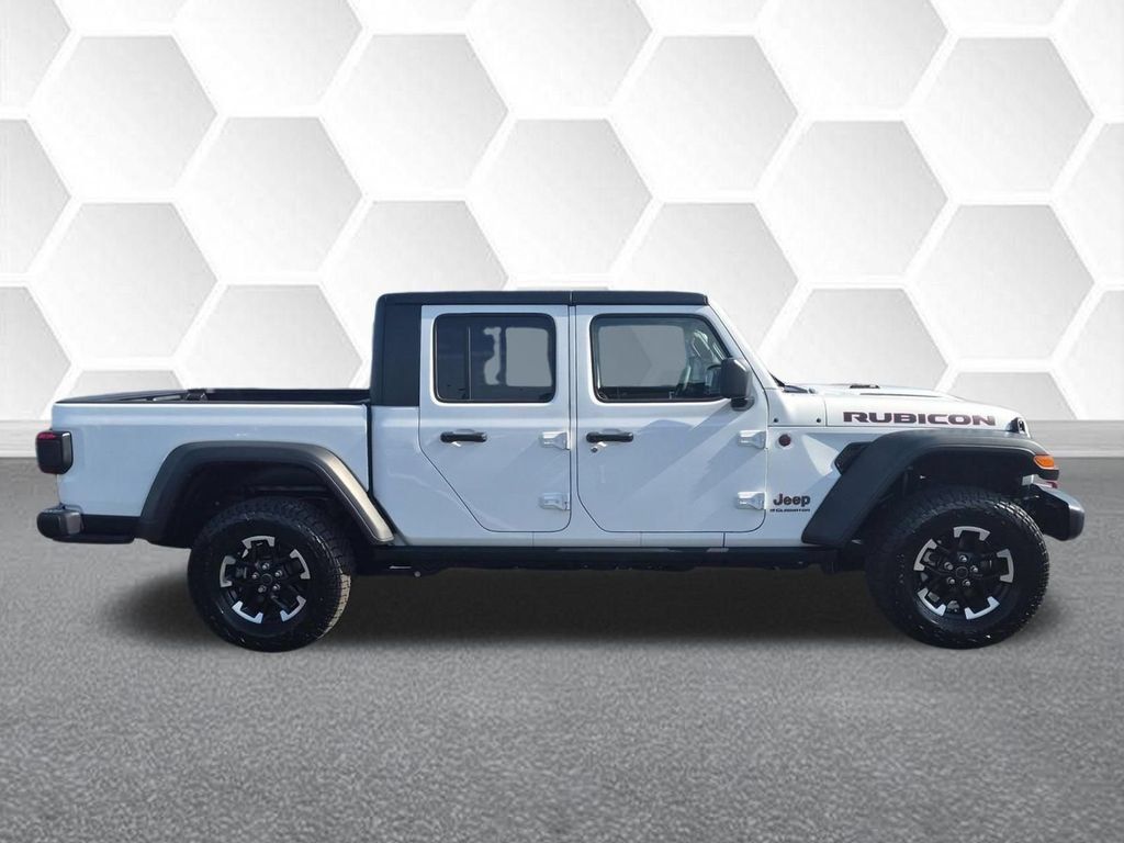 Used 2026 Jeep Gladiator Rubicon AWD/4WD image 2