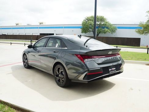 New 2026 Hyundai Elantra SEL Sport Premium FWD image 5