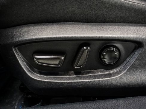 Used 2025 Toyota Camry XSE image 7