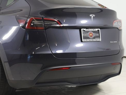 Used 2024 Tesla Model Y Long Range image 24