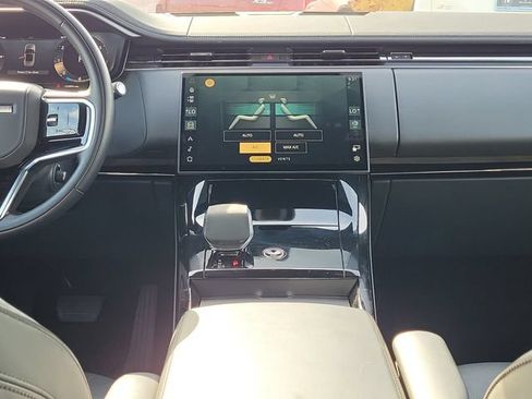 Used 2025 Land Rover Range Rover Sport SE AWD/4WD image 17