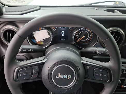 Used 2023 Jeep Wrangler Sport AWD/4WD image 20