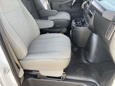 New 2025 GMC Savana 2500 Extended w/ Driver Convenience Package RWD image 27