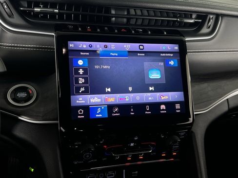 Used 2022 Jeep Grand Cherokee Limited image 13