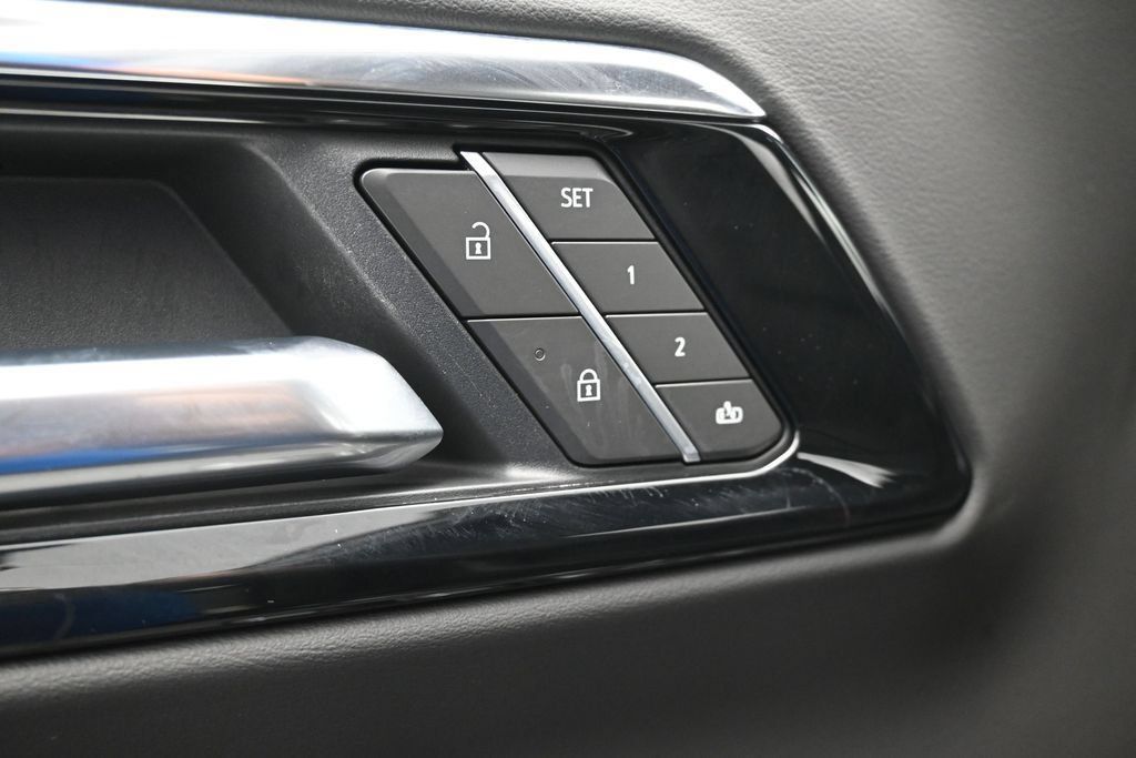 Certified 2025 Chevrolet Tahoe Z71 AWD/4WD image 19