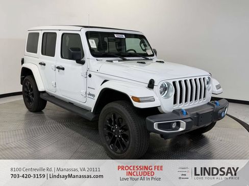 Used 2023 Jeep Wrangler Unlimited Sahara w/ Cold Weather Group AWD/4WD image 1