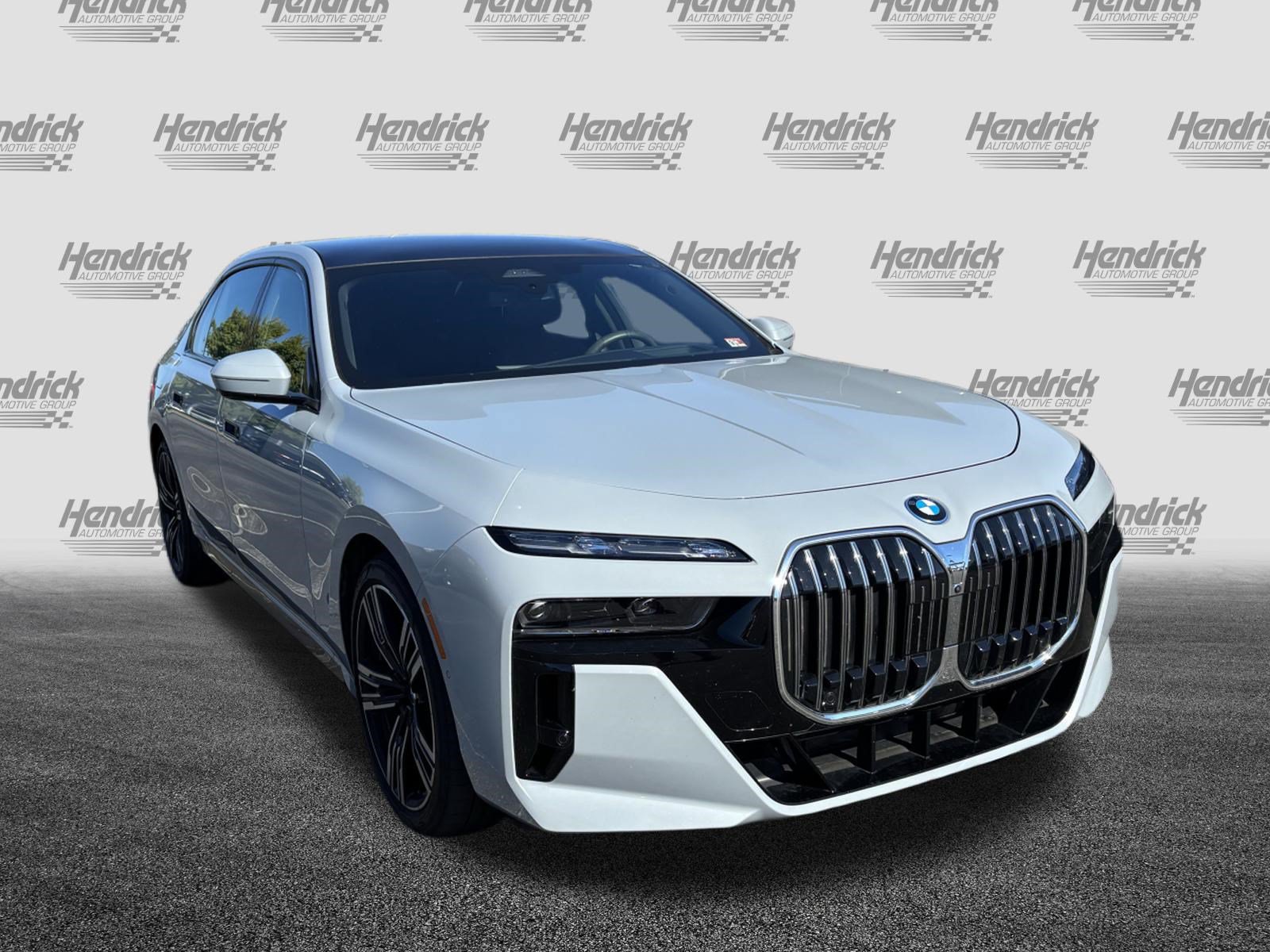 Certified 2024 BMW 750e xDrive w/ Executive Package AWD/4WD image 2