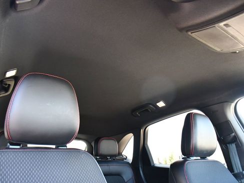 Used 2023 Ford Escape ST-Line w/ Tech Pack #1 AWD/4WD image 17