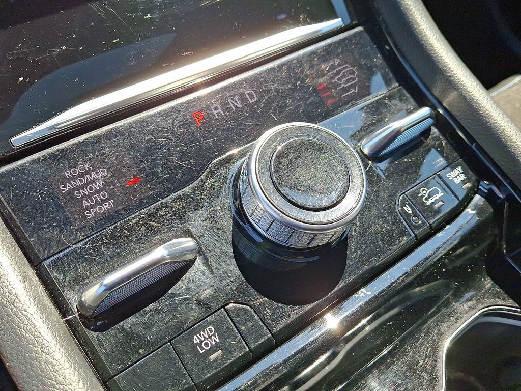 Used 2023 Jeep Grand Cherokee Trailhawk AWD/4WD image 16