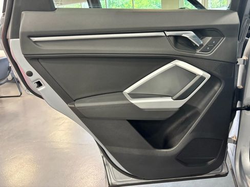 Used 2021 Audi Q3 2.0T Premium image 34