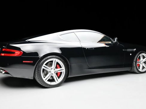Used 2009 Aston Martin DB9 Coupe image 4