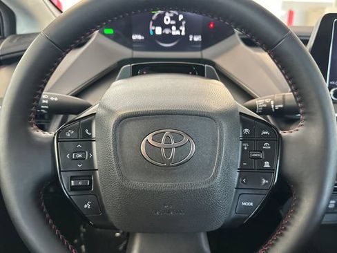 Used 2025 Toyota Prius Plug-In Hybrid FWD image 26