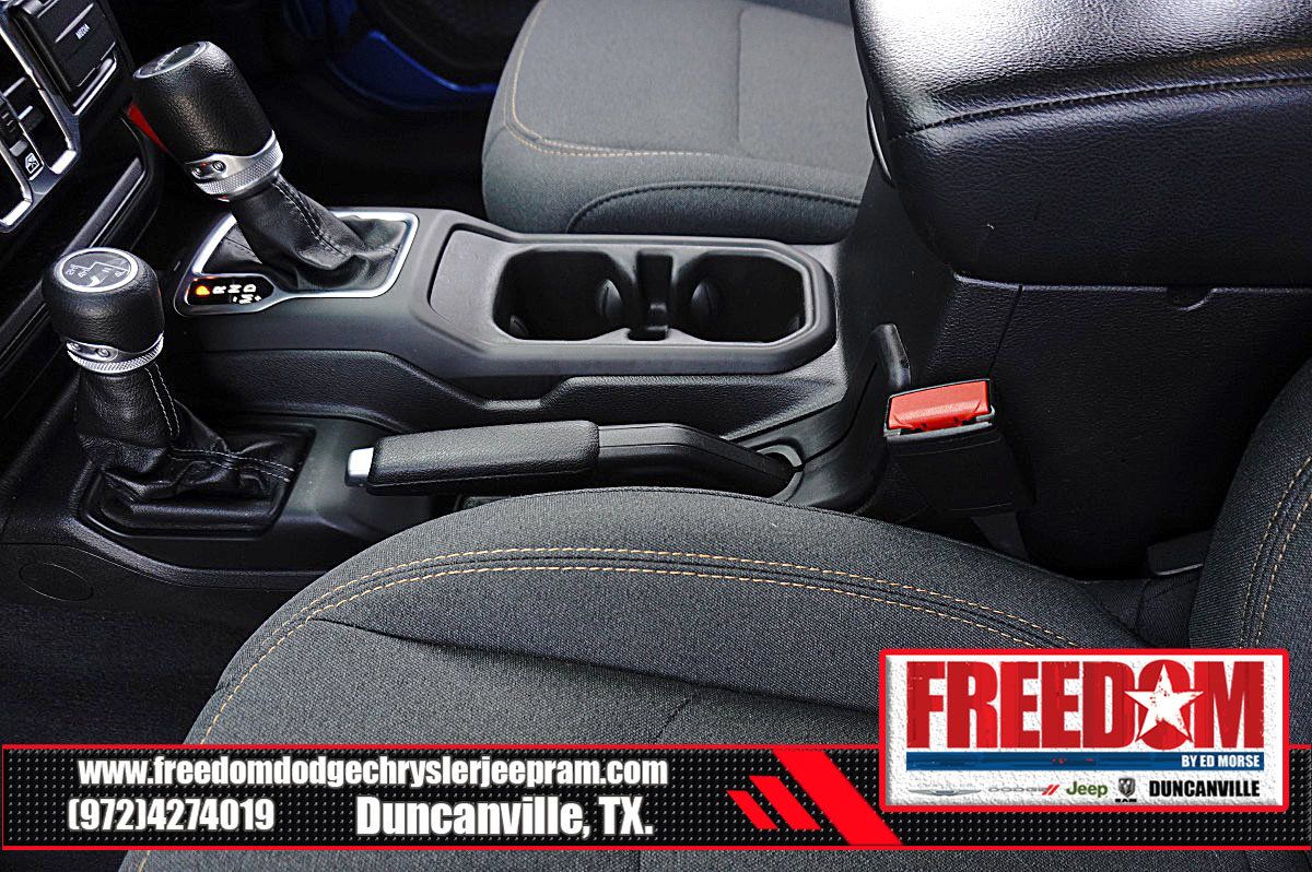 Used 2025 Jeep Gladiator Sport AWD/4WD image 31