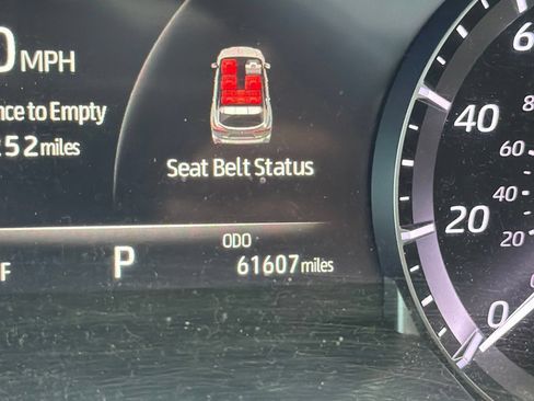 Used 2023 Toyota Highlander XLE FWD image 9