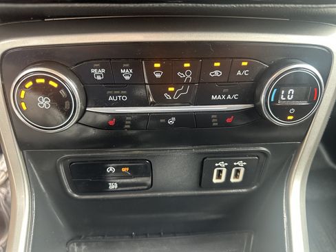 Used 2020 Ford EcoSport Titanium AWD/4WD image 16