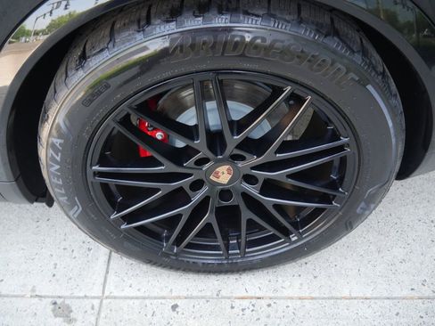 New 2026 Porsche Cayenne S AWD/4WD image 14