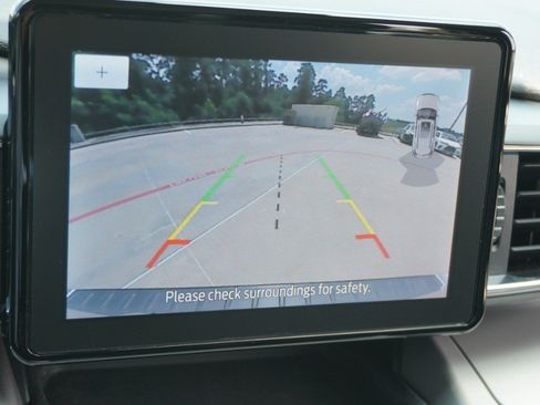 Used 2023 Ford Explorer XLT w/ Equipment Group 202A RWD image 17