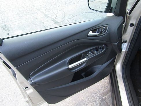 Used 2017 Ford C-MAX SE image 23