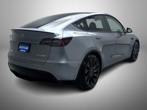 Used 2024 Tesla Model Y Performance image 5