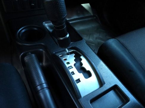 Used 2008 Toyota FJ Cruiser 4WD image 8
