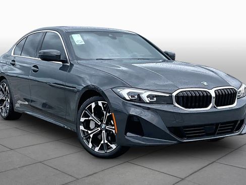 Used 2026 BMW 330i Sedan w/ Convenience Package RWD image 2