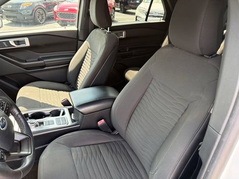 Used 2020 Ford Explorer XLT RWD image 7