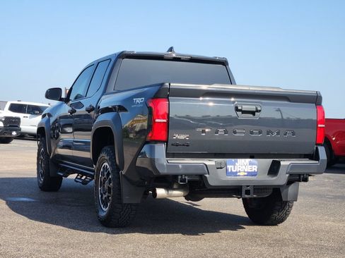 Used 2024 Toyota Tacoma TRD Off-Road AWD/4WD image 5