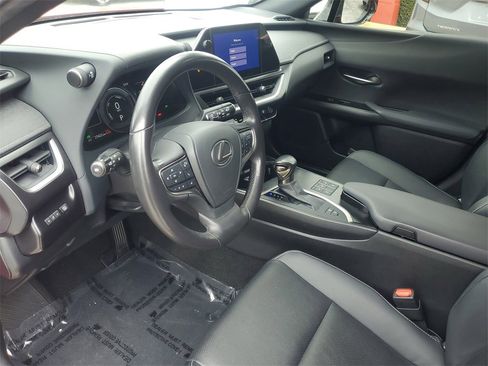 Used 2024 Lexus UX 250h 250h Premium image 16