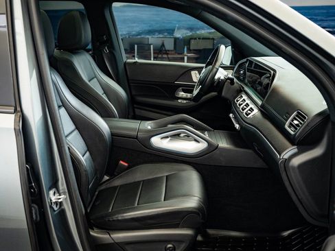 Certified 2022 Mercedes-Benz GLS 450 4MATIC image 23