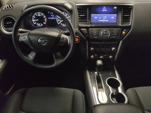 Used 2020 Nissan Pathfinder SV FWD image 22