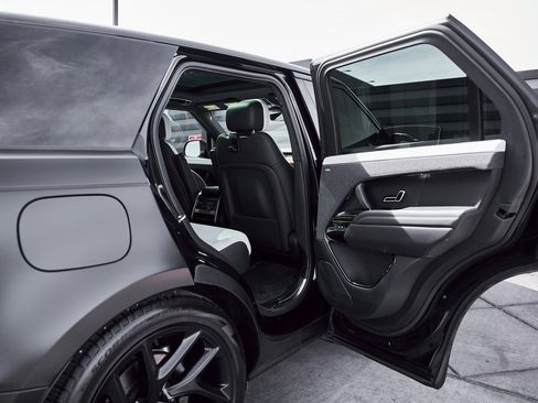 Used 2025 Land Rover Range Rover Sport Dynamic SE image 24