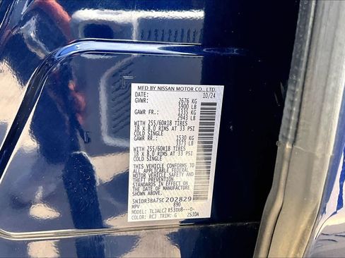 Used 2025 Nissan Pathfinder SV image 36