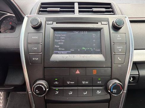Used 2016 Toyota Camry SE FWD image 20