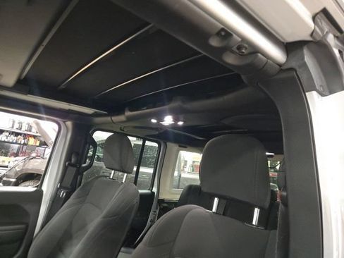 Used 2023 Jeep Wrangler Unlimited w/ Sun & Screen Package AWD/4WD image 14