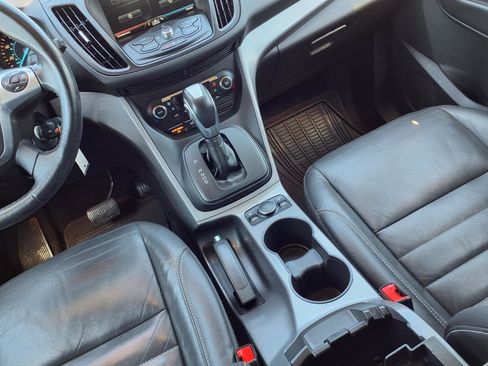 Used 2015 Ford Escape SE w/ Equipment Group 201A FWD image 11