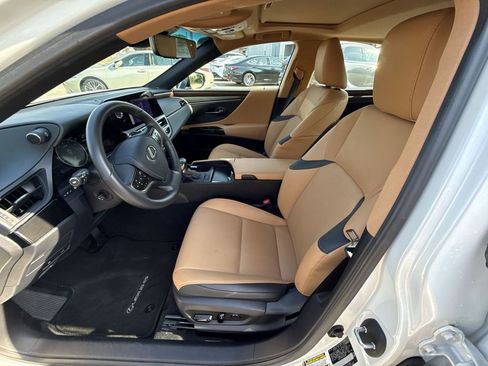 Used 2025 Lexus ES 350 w/ Premium Package FWD image 30