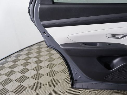 Certified 2025 Hyundai Tucson SE AWD/4WD image 19