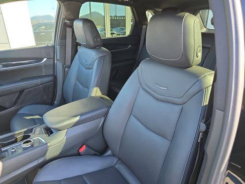 Used 2025 Cadillac XT5 Premium Luxury image 22
