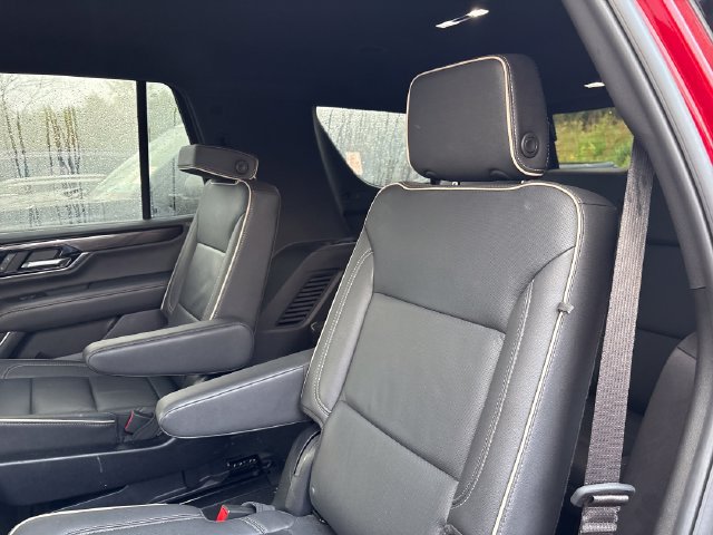 Used 2025 GMC Yukon Elevation AWD/4WD image 10