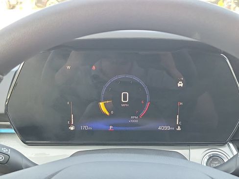 Used 2026 Chevrolet Trax LT FWD image 18