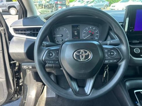 Used 2025 Toyota Corolla LE FWD image 19