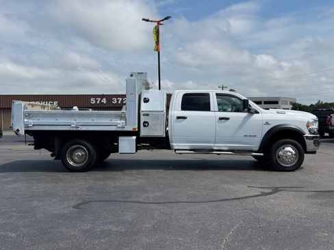 Used 2021 RAM 4500 Tradesman w/ Chrome Appearance Group AWD/4WD image 9