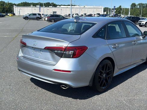 Used 2024 Honda Civic Sport image 6