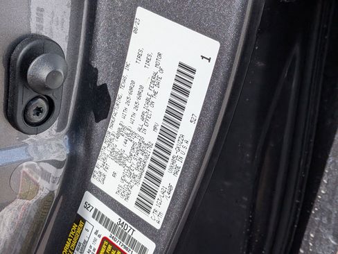 Used 2024 Toyota Sequoia Platinum AWD/4WD image 34