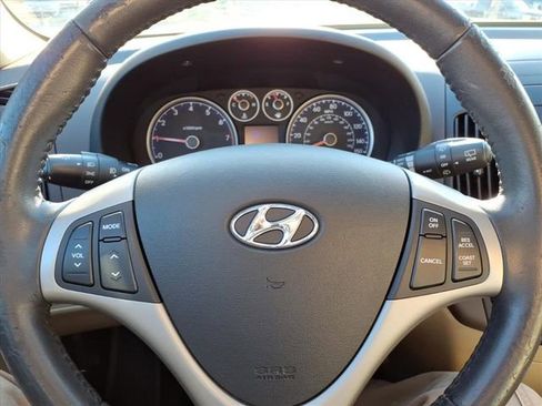 Used 2012 Hyundai Elantra SE image 21