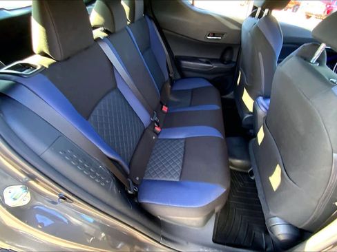 Used 2021 Toyota C-HR XLE image 18