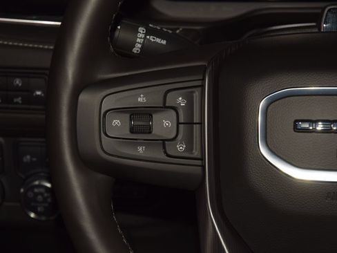 Used 2024 GMC Yukon Denali Ultimate AWD/4WD image 38