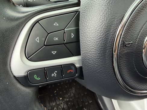 Used 2019 Jeep Compass Latitude w/ Popular Equipment Group AWD/4WD image 28