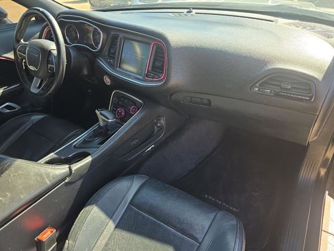 Used 2016 Dodge Challenger SXT Plus image 20
