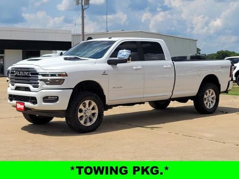 Used 2025 RAM 3500 Laramie w/ Sport Appearance Package AWD/4WD image 4
